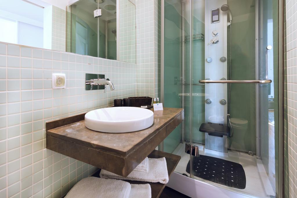 Sao Mamede Downtown Apartment Lisbon Bagian luar foto